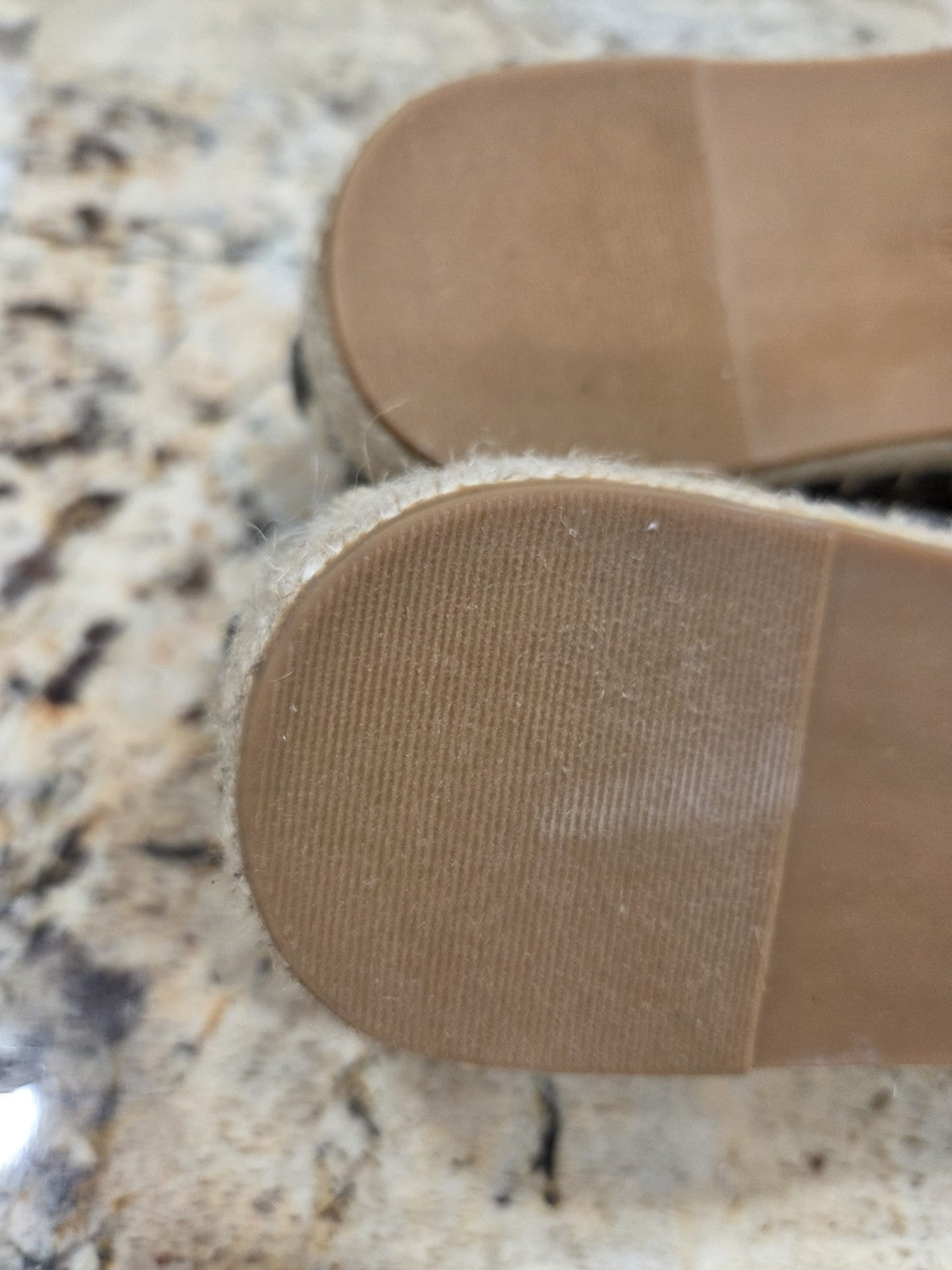 GUESS Joelya Espadrille Slip-ons Women's Size 10 NWOB8