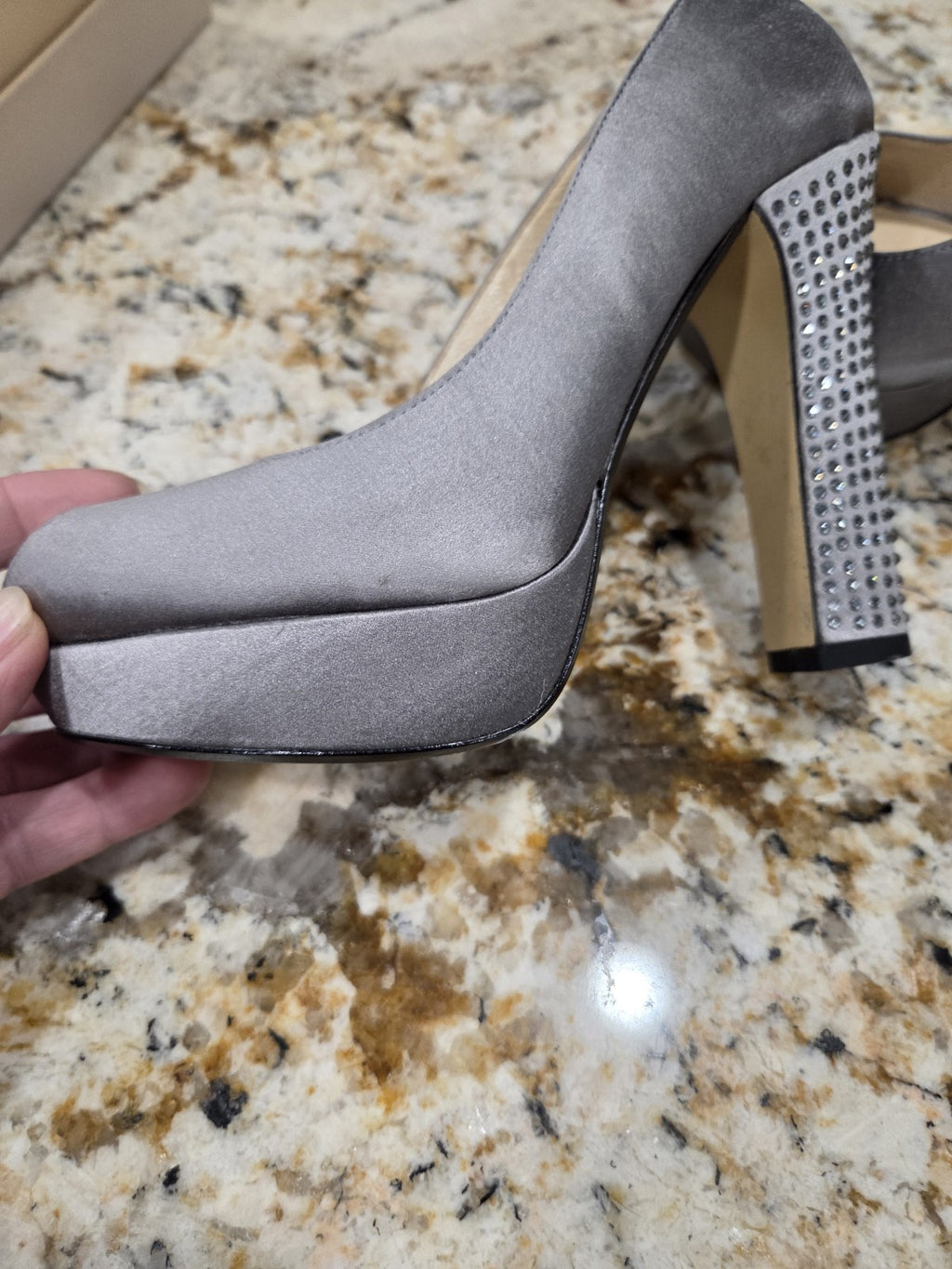 Michael Kors Nadia Party Silver Glitter Platform Pumps Size 8.55