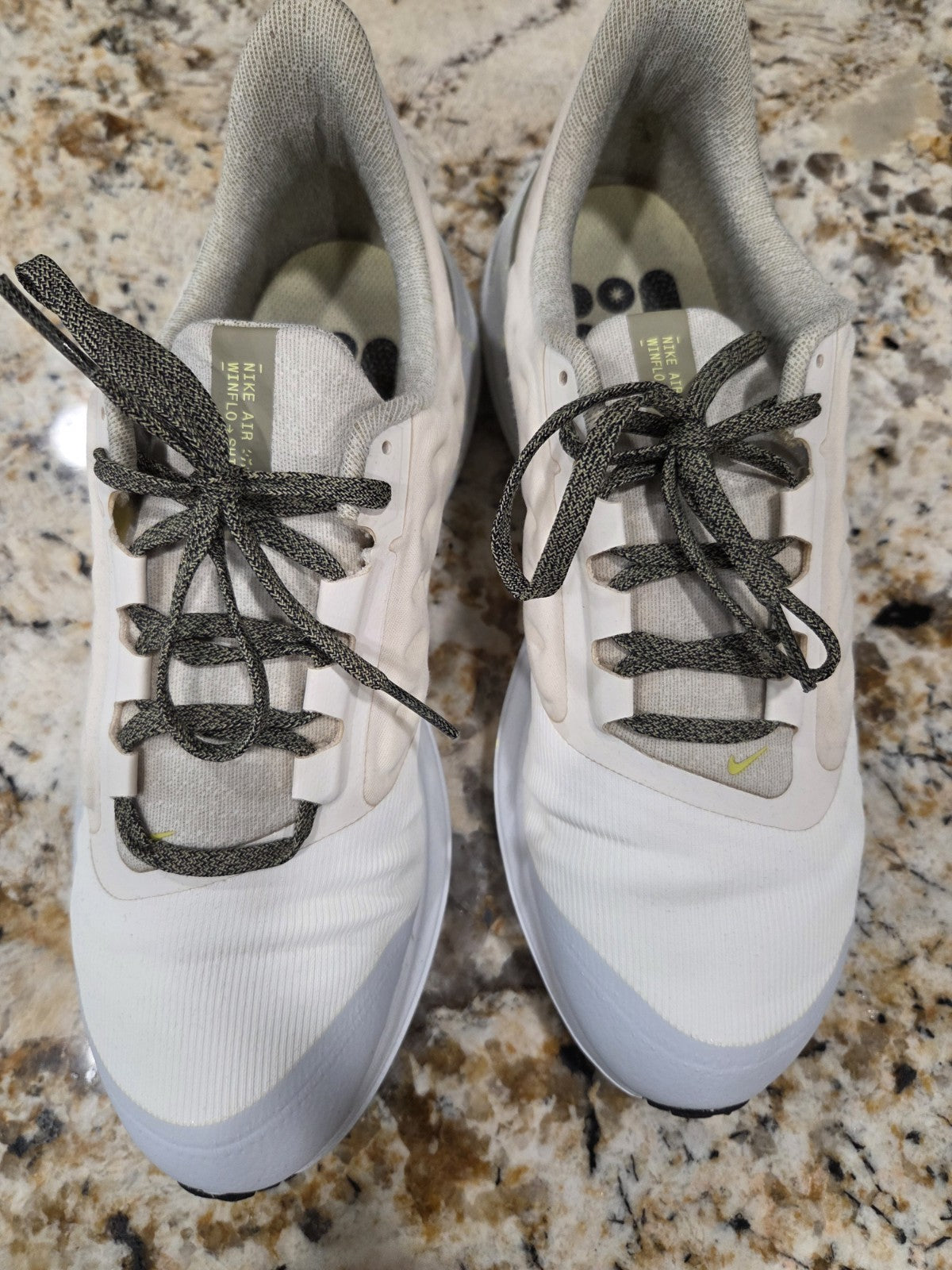 Nike Women’s Air Winflo Shield Running Size 10 Tan/Green |DM1104-100|1