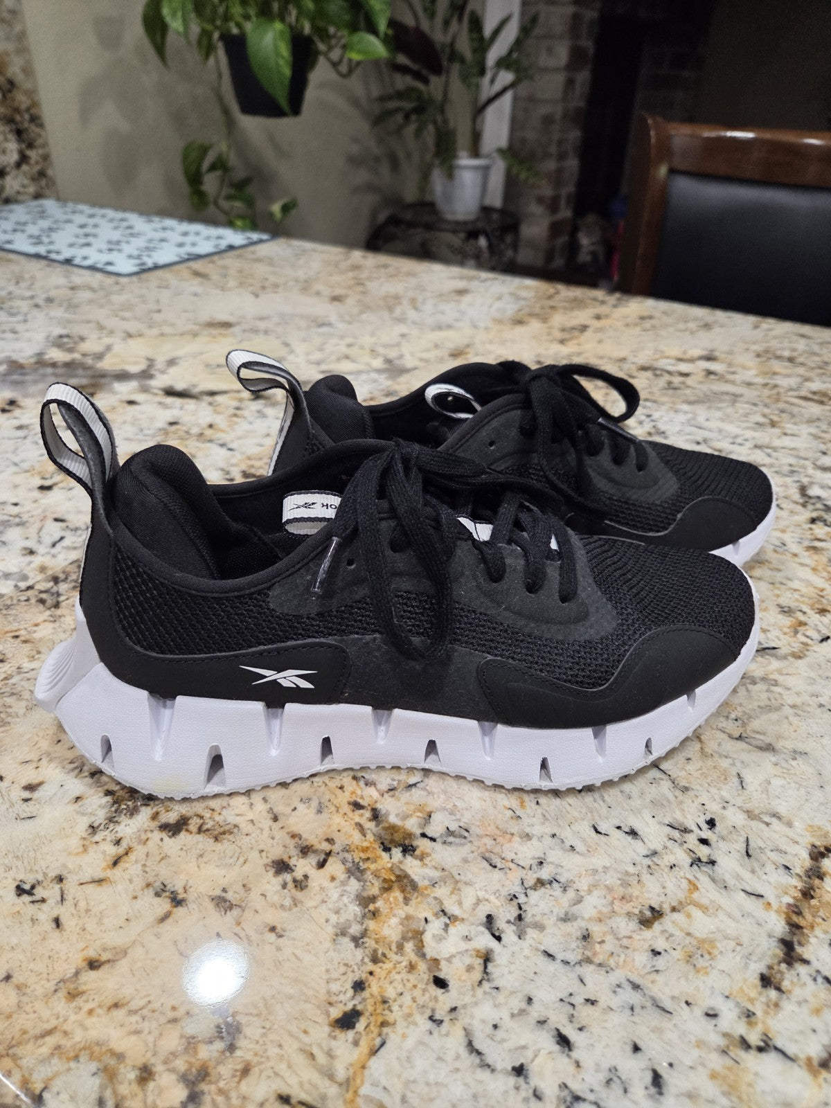 Reebok Womens Zig Dynamica CL Lightweight Lace Up Running Shoe, 100208880 Sz 91