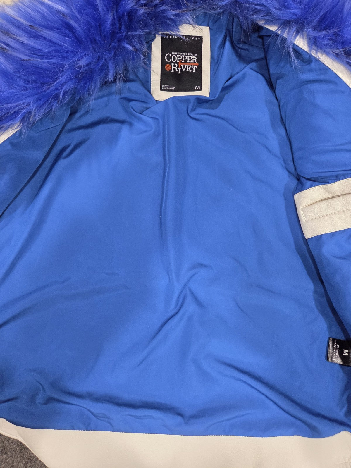 Men's Copper Rivet Cream Jacket With Removable Blue Faux Fur Collar Size M12