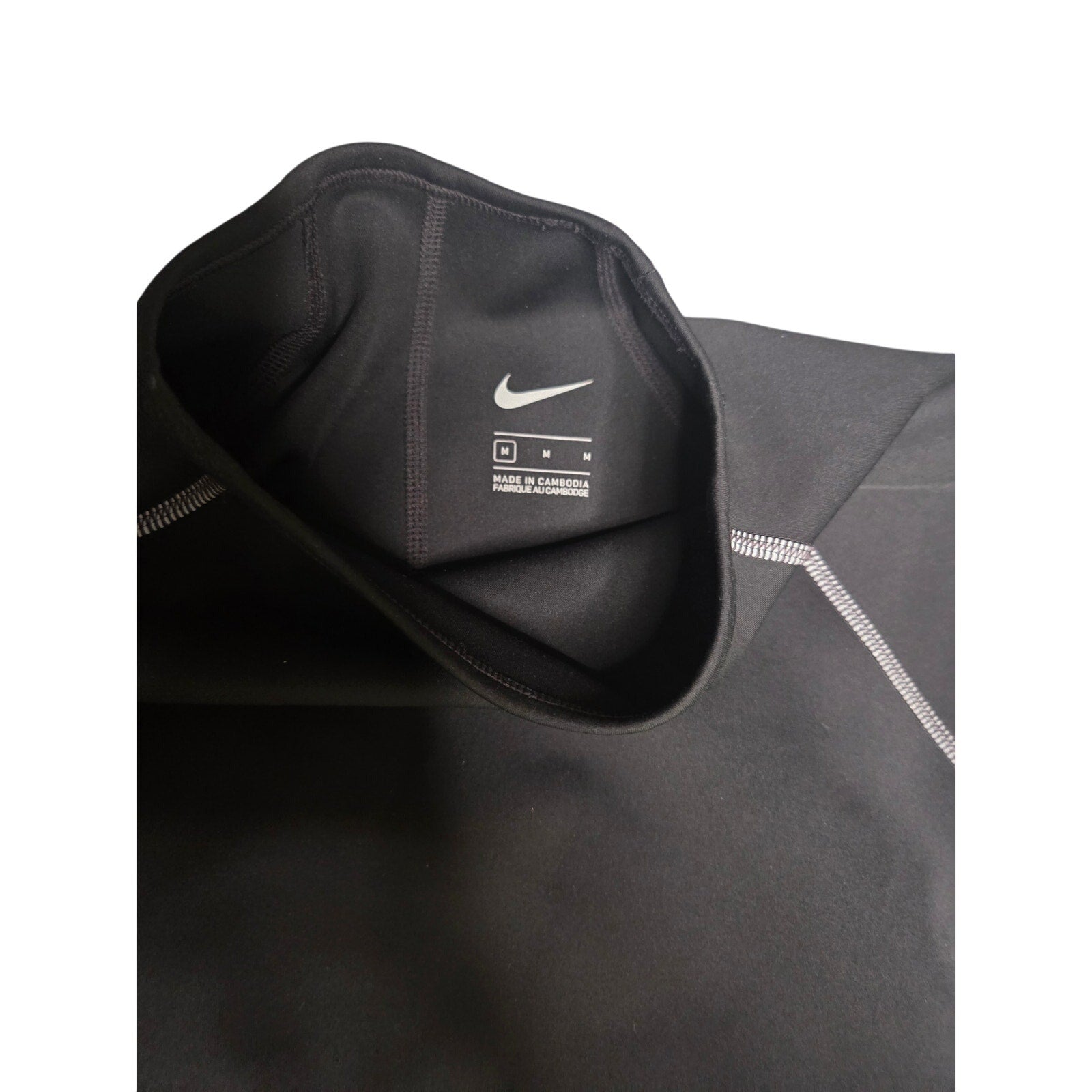 Nike Reflective Cropped Long Sleeve Top CK7806-010 Size M